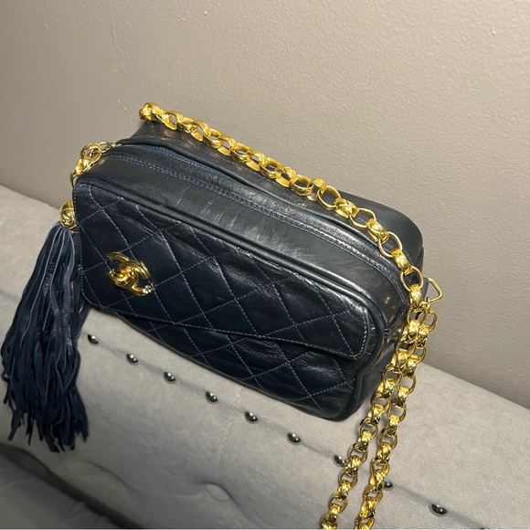 CHANEL CC Lambskin Leather Camera Crossbody 1992 Bag (Authentic Pre-Owned) Navy - Picture 5 of 16